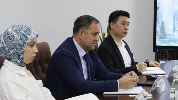 На Республиканской фондовой бирже «Тошкент» состоялась встреча с представителями международных финансовых институтов